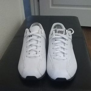 Size 9.5 Ecko sneakers